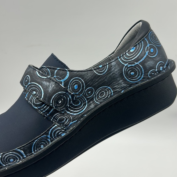 ALEGRIA DEN WOMEN SIZE 37 CLOGS LEATHER NAVY BLUE - Picture 8 of 11